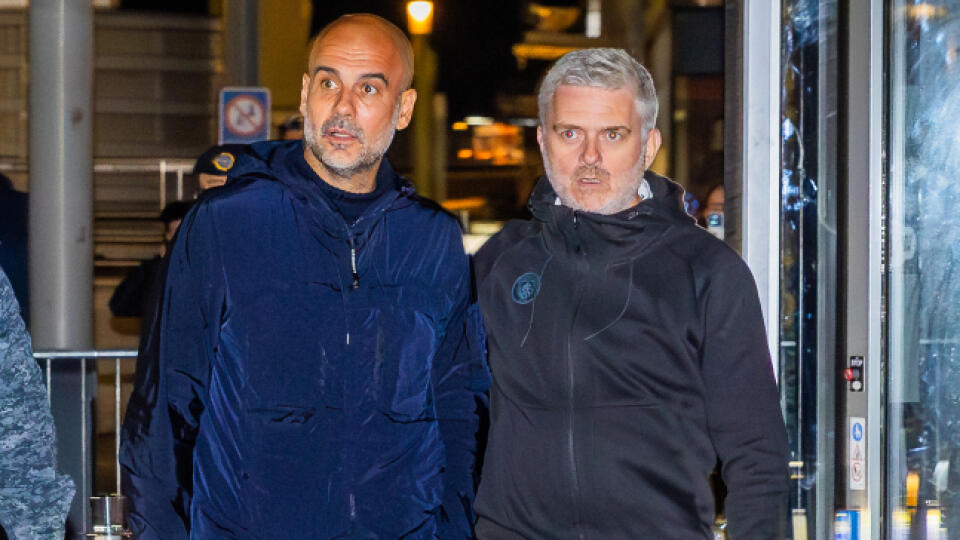 Príchod hráčov Manchestru City do hotela pred zápasom ligovej fázy Ligy majstrov ŠK Slovan Bratislava - Manchester City. Na snímke Josep "Pep" Guardiola.