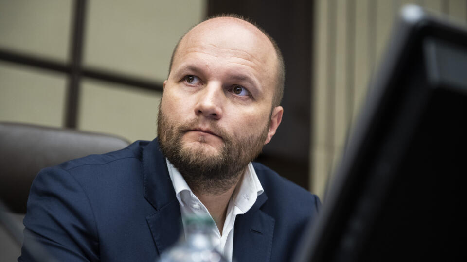 Na snímke dočasne poverený minister minister obrany SR Jaroslav Naď (OĽaNO) počas rokovania 140. schôdze vlády SR v Bratislave v stredu 15. marca 2023.