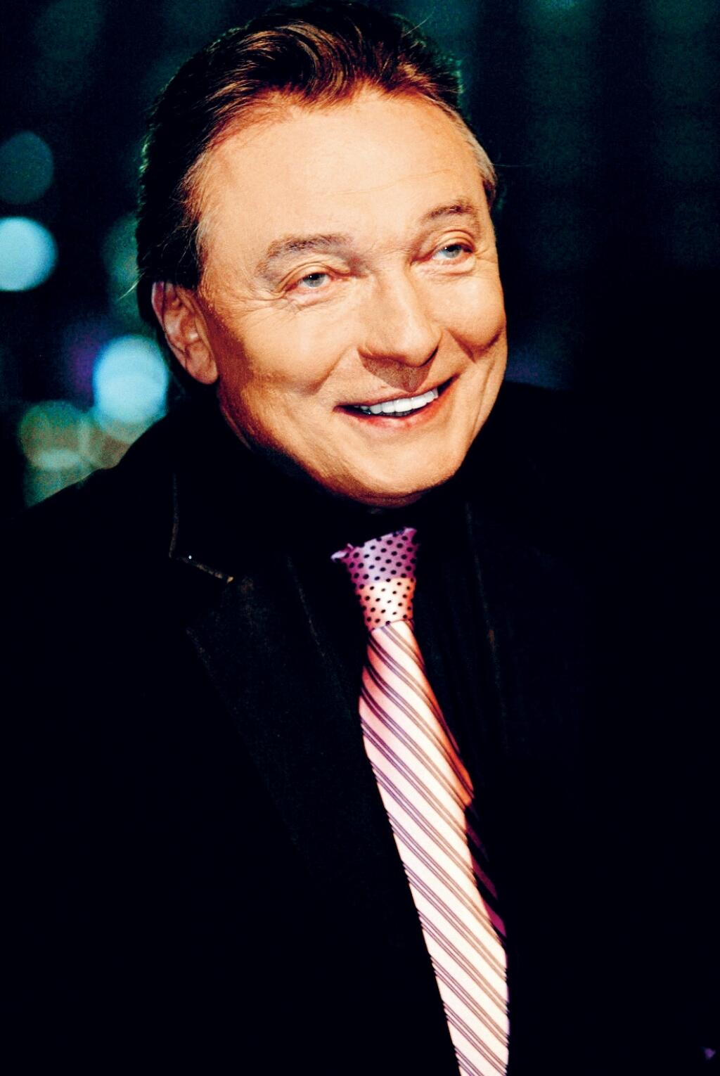 Karel Gott, spevák,
foto: Jozef Barinka
uverejnené: Šarm č.15/08
pôvodný súbor:gott barinka kopie.eps