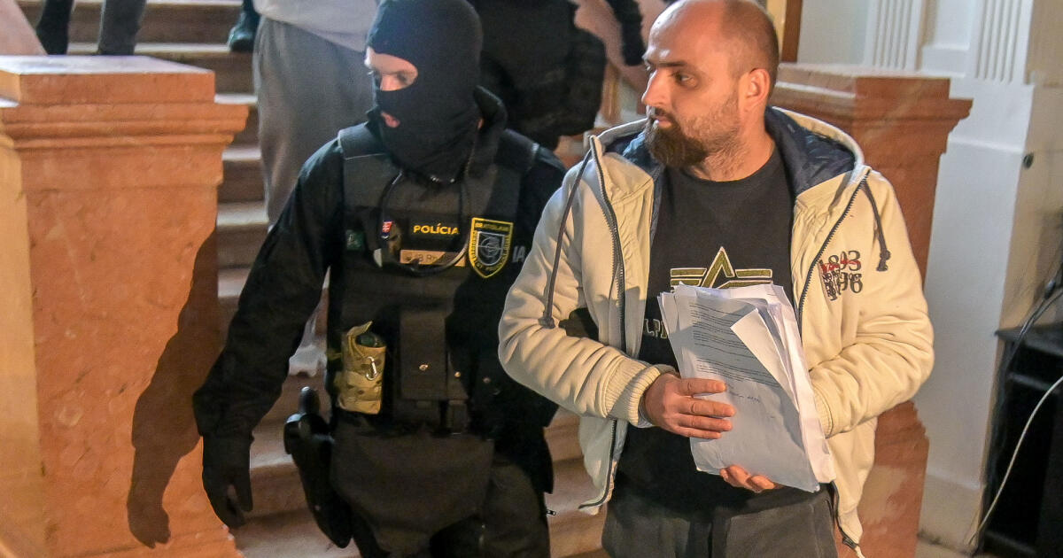 Zadzani Takacovci Sa Postavili Pred Sud Po 10 Hodinach Sa Dockali Verdiktu Zadzani Takacovci Sa Postavili Pred Sud Po 10 Hodinach Sa Dockali Verdiktu