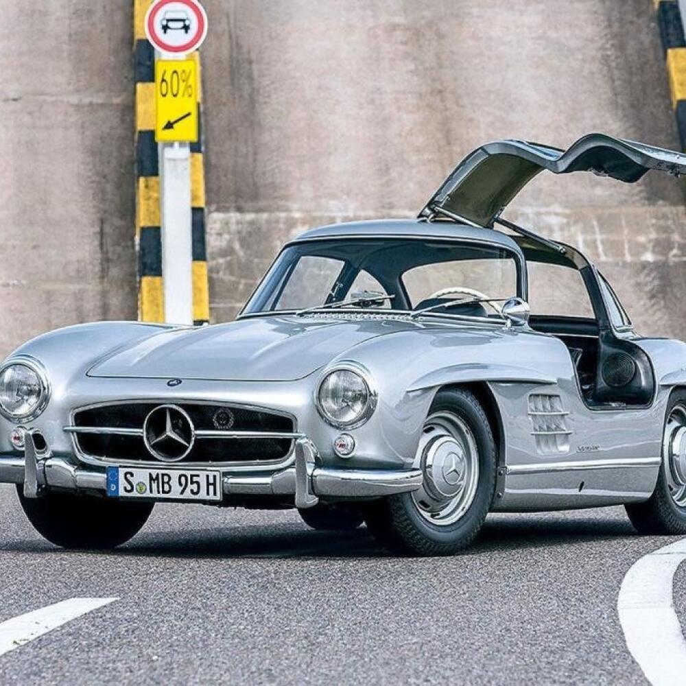 Mercedes 300 SL.