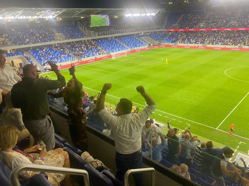 Bývalá tenistka a dnes poslankyňa parlamentu za Sme rodina je veľká futbalová fanúšička a špeciálne fanúšička Slovana Bratislava, čo viackrát potvrdila v zápasoch tohtoročnej Európskej konferenčnej ligy.