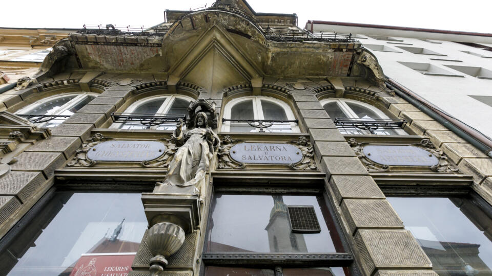 historická budova Panská Lekáreň u Salvátora