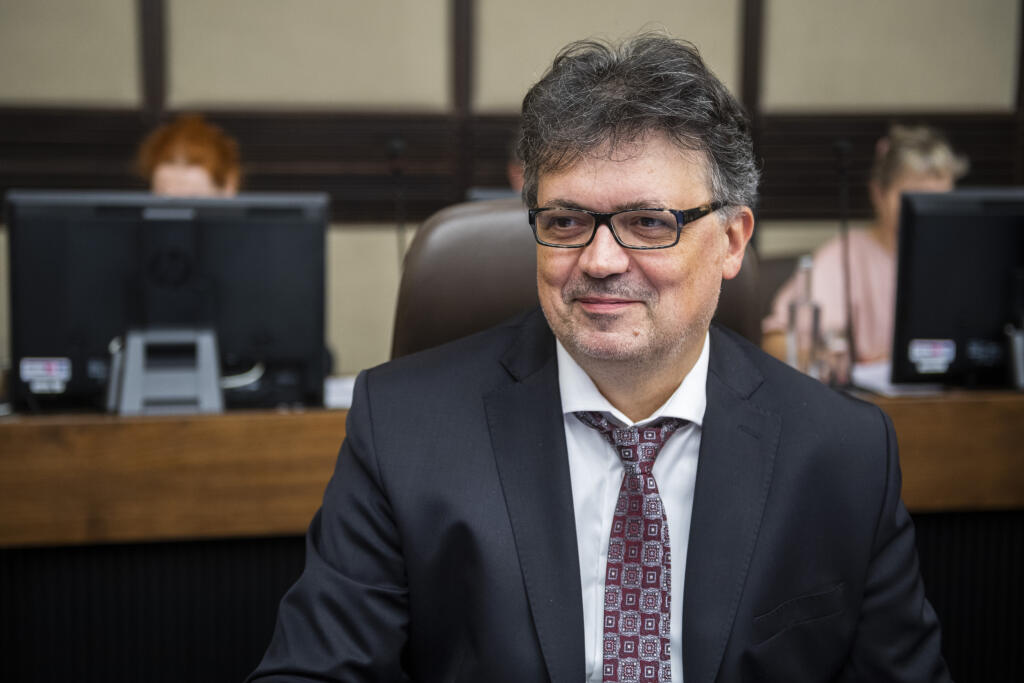 Na snímke minister školstva, vedy, výskumu a športu SR Ján Horecký počas 114. schôdze vlády SR v Bratislave 2. novembra 2022. FOTO TASR - Jaroslav Novák
