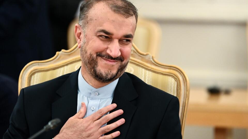 KK3 Moskva - Iránsky minister zahraničných vecí Hosejn Abdollahján počas tlačovej konferencie s ruským ministrom zahraničných vecí Sergejom Lavrovom 6. októbra 2021 v Moskve. FOTO TASR/AP
Russian Foreign Minister Sergey Lavrov, right, and Iranian Foreign Minister Hossein Amirabdollahian attend a joint news conference following their talks in Moscow, Russia, Wednesday, Oct. 6, 2021. (Kirill Kudryavtsev/Pool Photo via AP)