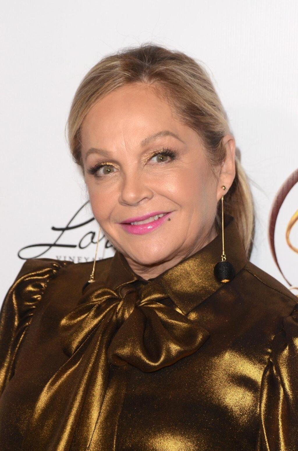 Charlene Tilton sa celkom drží, ale vo svojom veku by mohla vyzerať aj trochu menej babkovsky.
