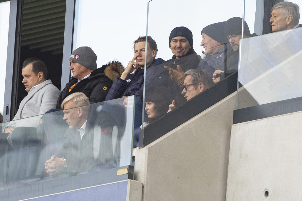 Vo VIP nechýbal tréner hokejovej reprezentácie Craig Ramsay či Miroslav Šatan.