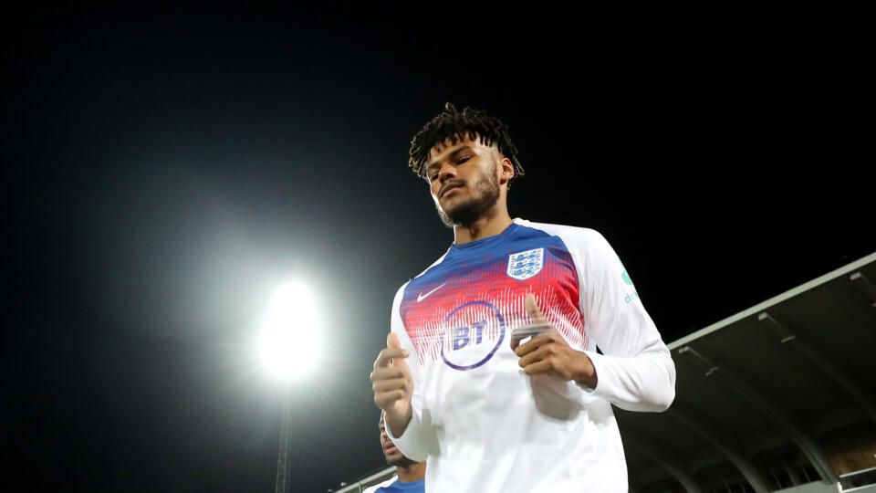 Anglický futbalový reprezentant Tyrone Mings sa kriticky vyjadril ohľadne plánovaného reštartu Premier League. Najvyššiu anglickú súťaž by mali po prestávke zavinenej pandémiou koronavírusu opätovne rozbehnúť 17. júna.