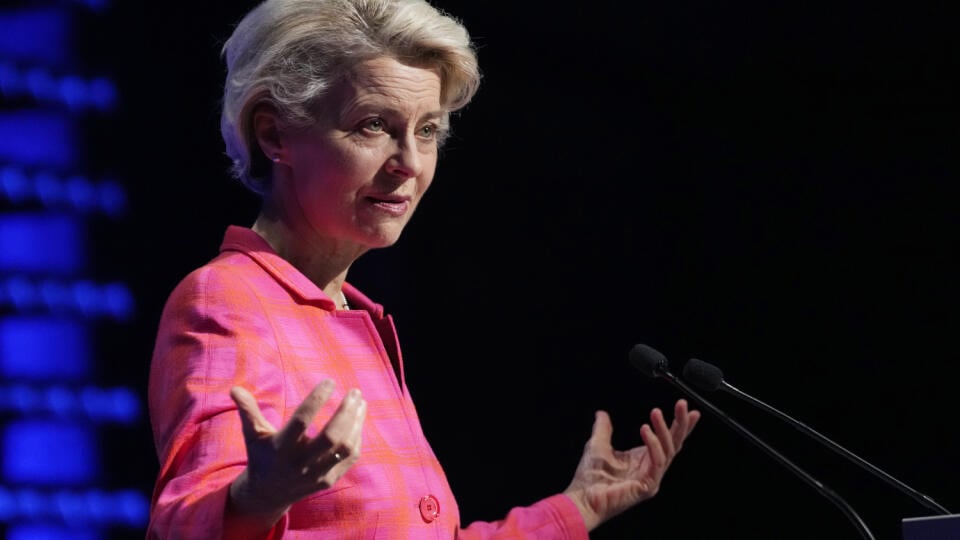 WA 23 Tallinn - Predsedníčka Európskej komisie Ursula von der Leyenová gestikuluje počas digitálneho summitu v Tallinne v pondelok 10. októbra 2022. FOTO TASR/AP
European Commission President Ursula von der Leyen speaks during the Tallinn Digital Summit, Monday, Oct. 10, 2022, in Tallinn, Estonia. (AP Photo/Pavel Golovkin)