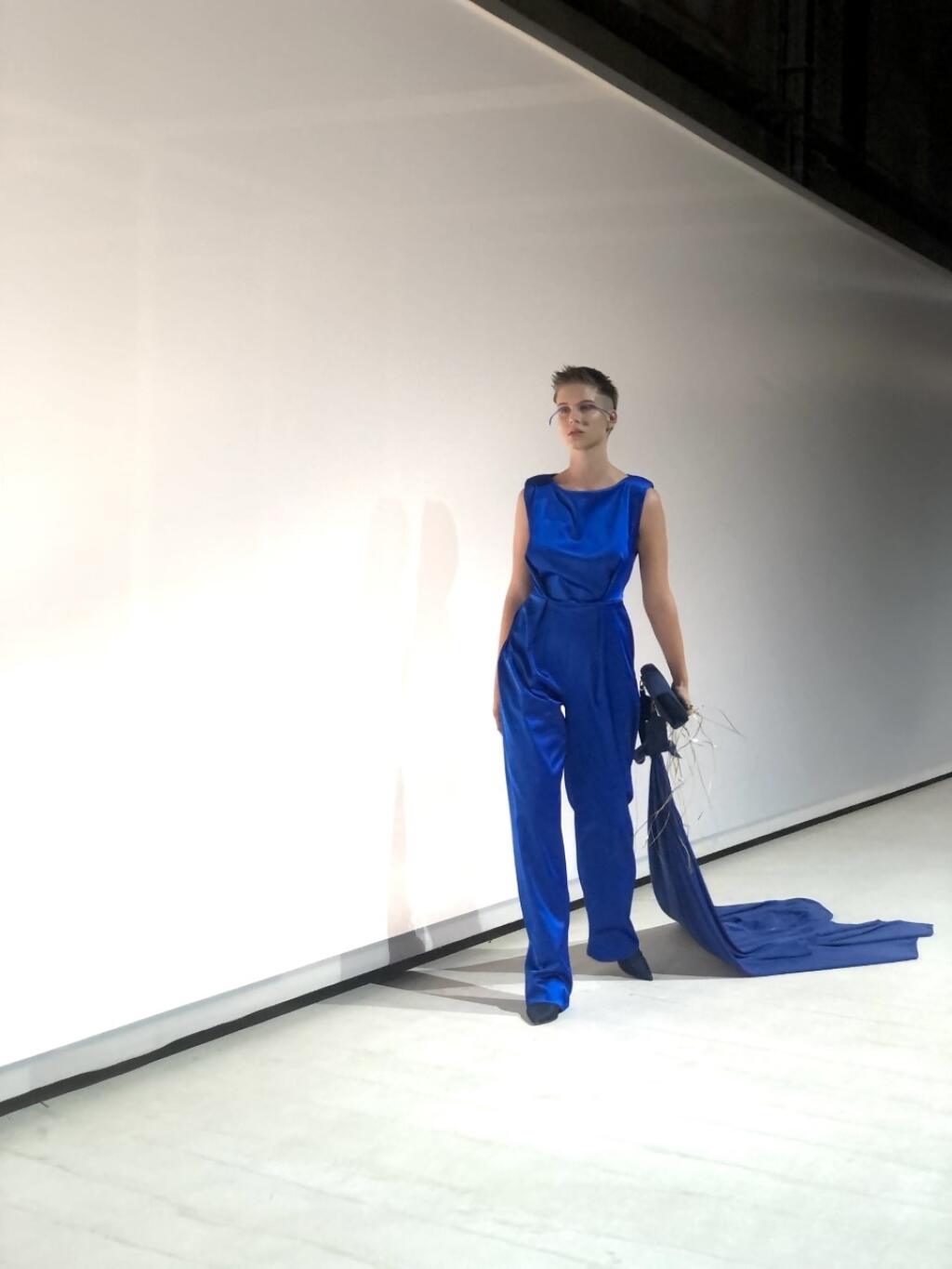 Emma zahviezdila počas predvádzania modelu od Martina Hrču.