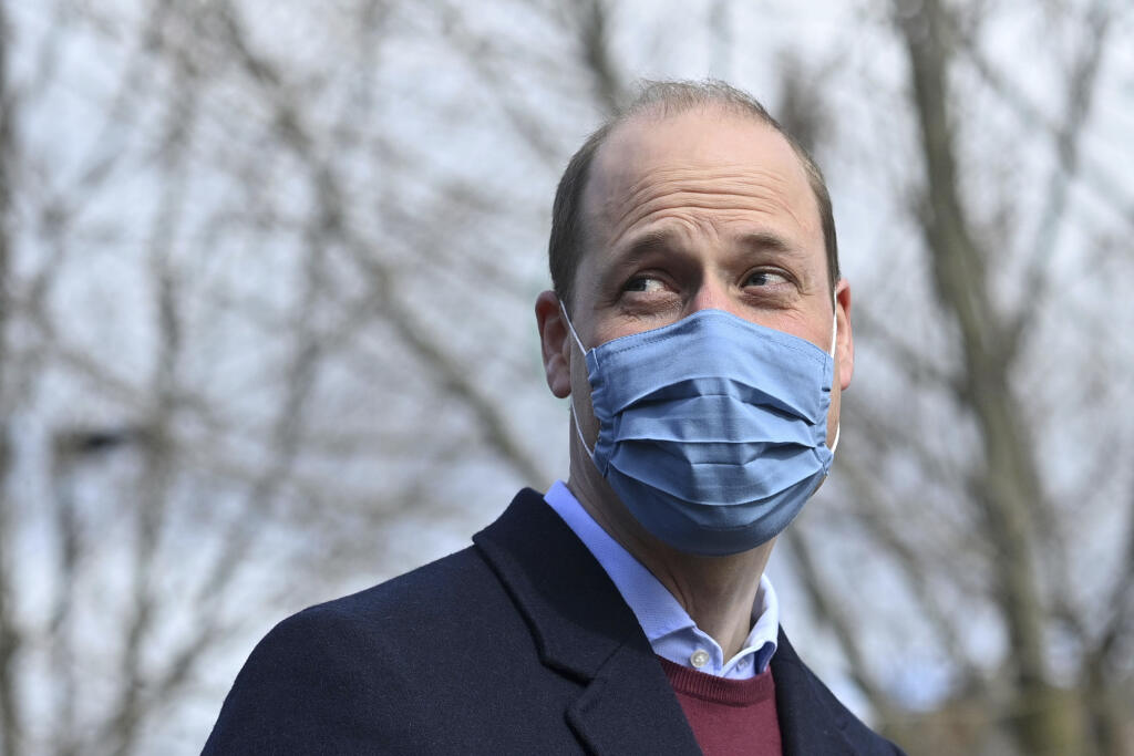 Britský princ William vo štvrtok poprel, že by kráľovská rodina bola rasistická.