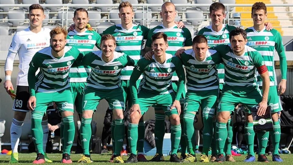Láska až za hrob! Tak by sa dalo nazvať šľachetné gesto zosnulého priaznivca českého futbalového klubu Bohemians Praha 1905.