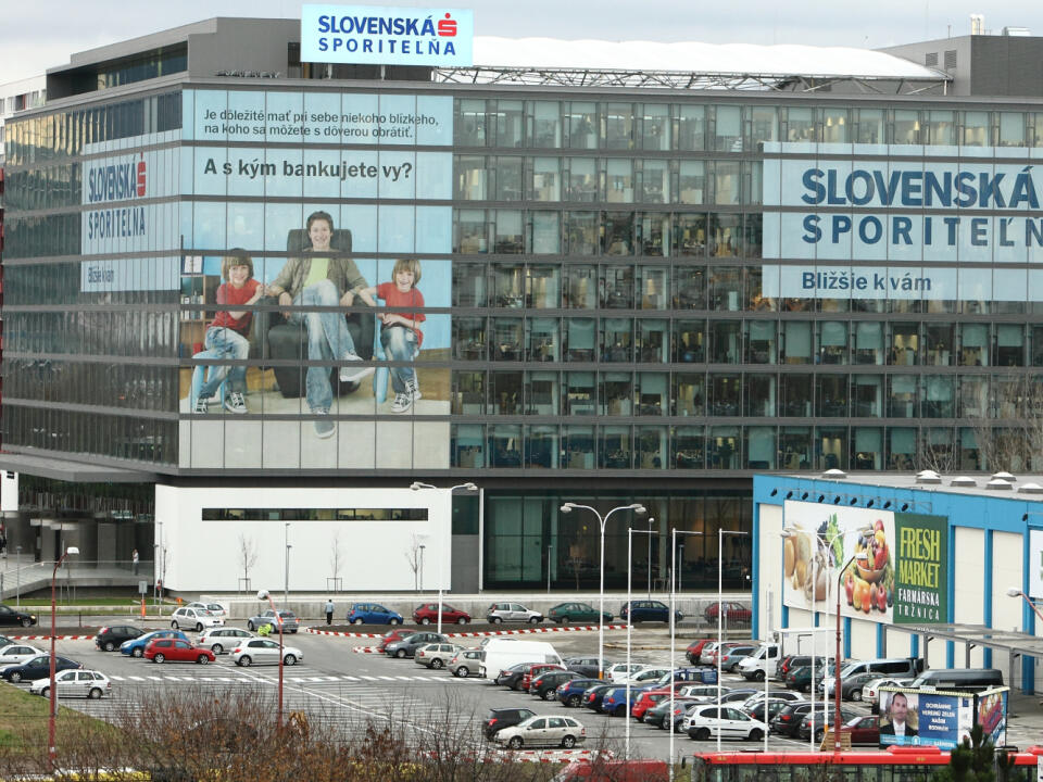 Slovenská sporiteľňa mení sadzobník poplatkov.