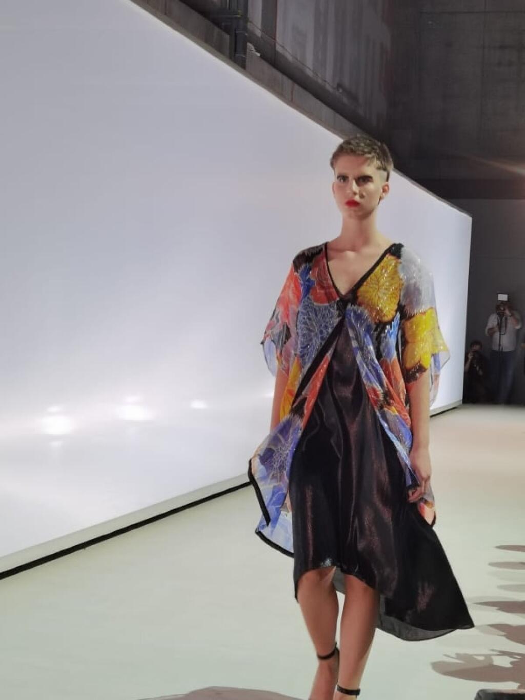 Emma Čaputová v modely Lenky Sršňovej