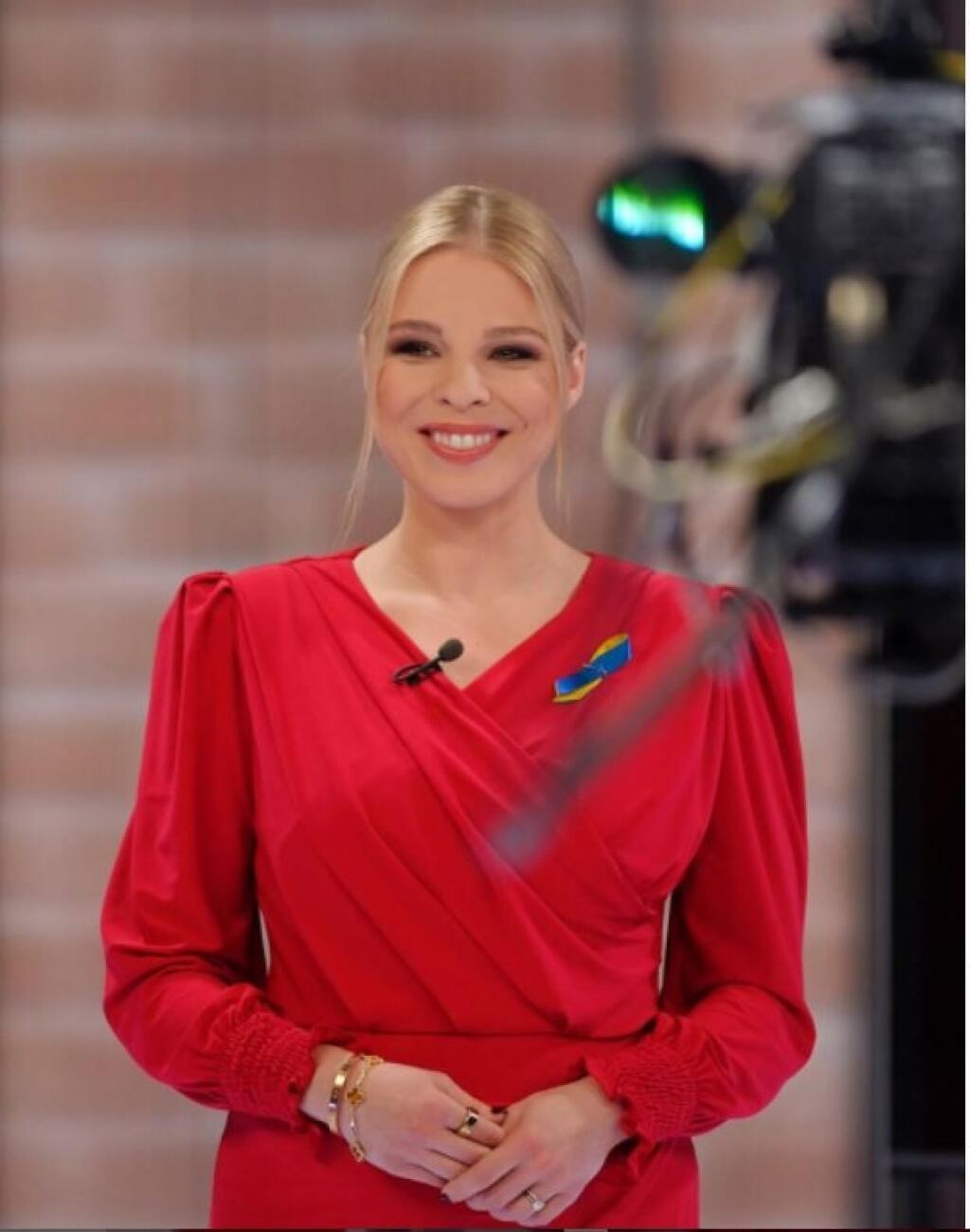 Veronika Cifrová Ostrihoňová ukázala tehotenské bruško. Začína šiesty mesiac a veľmi jej to pristane.