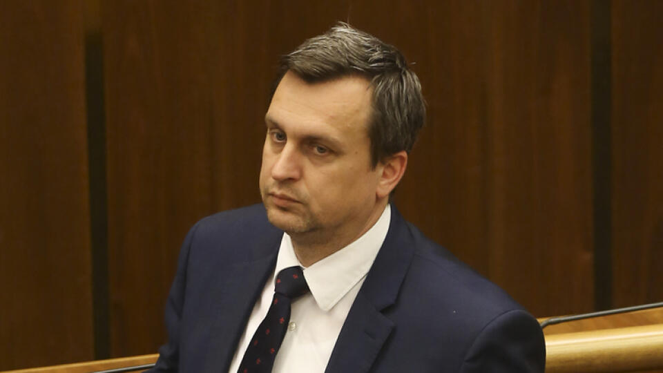 Podľa Danka sa takto miesta prideľovať nemajú.