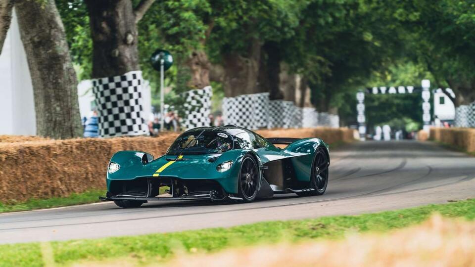 Aston Martin Valkyrie.