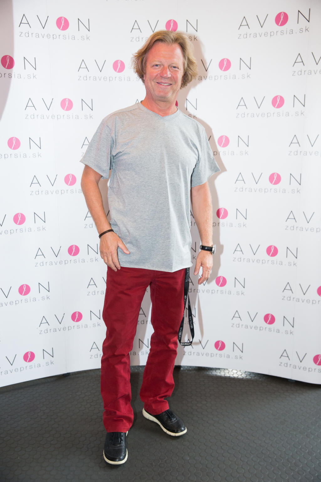 Tlačovka spoločnosti AVON k pripravovanému AVON pochodu na podporu liečby rakoviny prsníka usporiadaná v Bratislave. Na snímke Maroš Kramár.