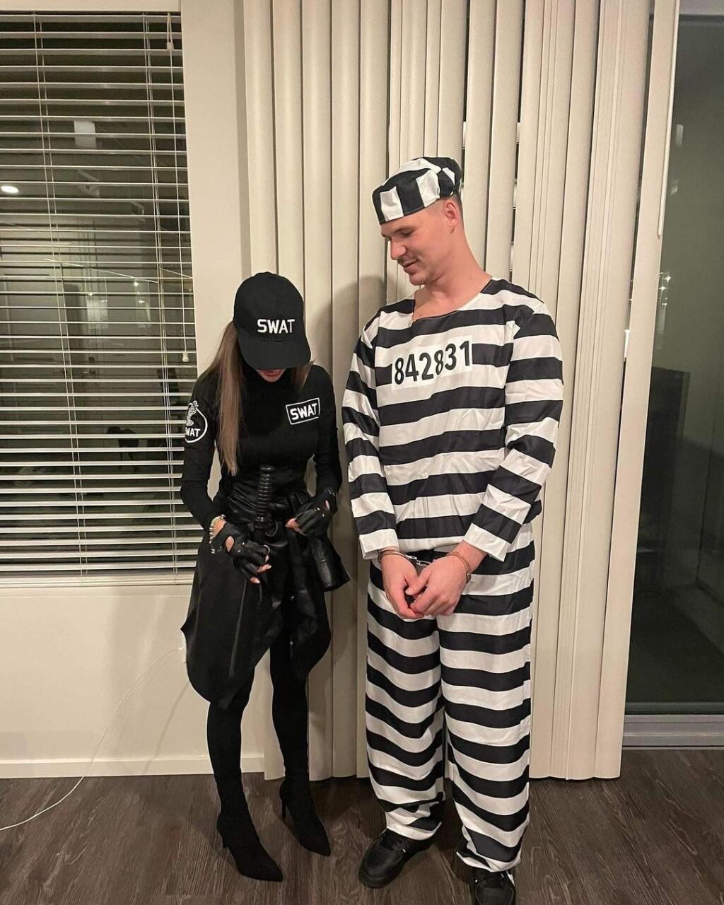Kelemen a jeho priateľka sa takto nahodili počas nedávneho Halloweenu.