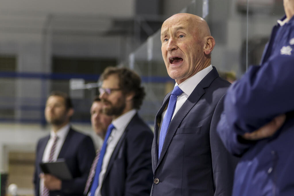 Tréner slovenskej reprezentácie Craig Ramsay.