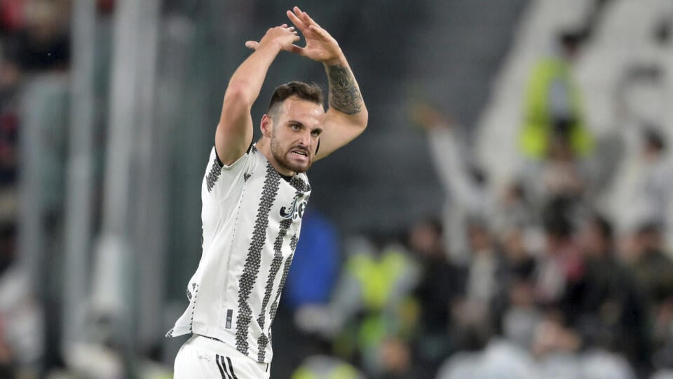 KK9 Turín - Hráč Juventusu Turín Federico Gatti reaguje vo futbalovom zápase semifinále Európskej ligy Juventus Turín - FC Sevilla v Turíne 11. mája 2023. FOTO TASR/AP

Juventus' Federico Gatti reacts during the Europa League soccer match between Juventus and Sevilla at Allianz Stadium in Turin, Italy, Thursday, May 11, 2023. (Tano Pecoraro/LaPresse via AP)