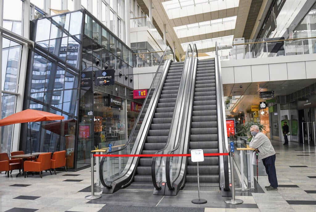 Obchodné centrum Aupark v Košiciach je otvorené, väčšina prevádzok je však zatvorených
