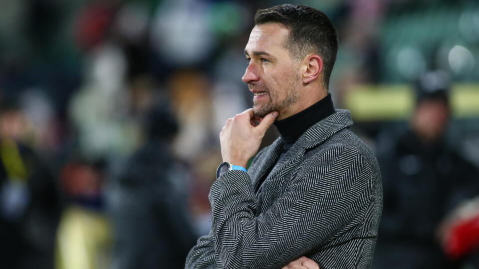 Na snímke hlavný tréner MFK Ružomberok Peter Struhár v zápase 21. kola Fortuna ligy medzi MŠK Žilina - MFK Ružomberok v nedeľu 26. februára 2023 v Žiline. FOTO TASR - Daniel Stehlík