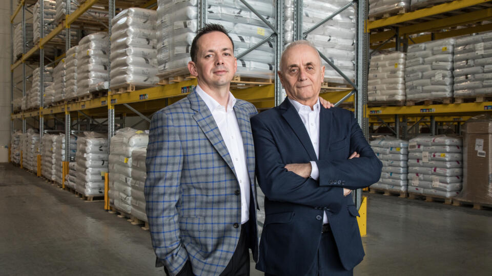 Rodinná firma Kora (syn Peter a otec Pavel Horal)