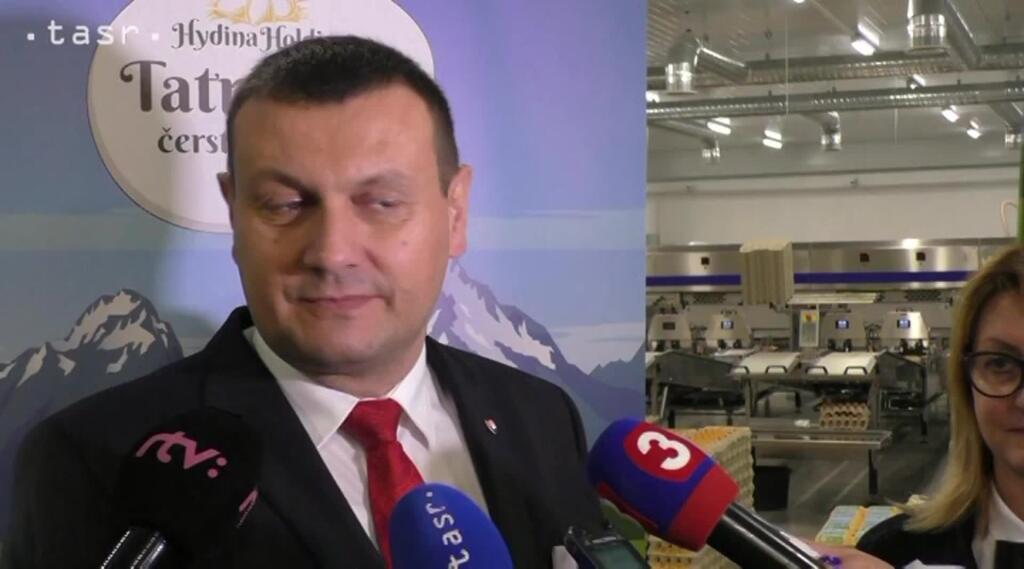Vlastných vajec máme dosť. Pozrite sa, ako to vyzerá v slovenskej hydinárni