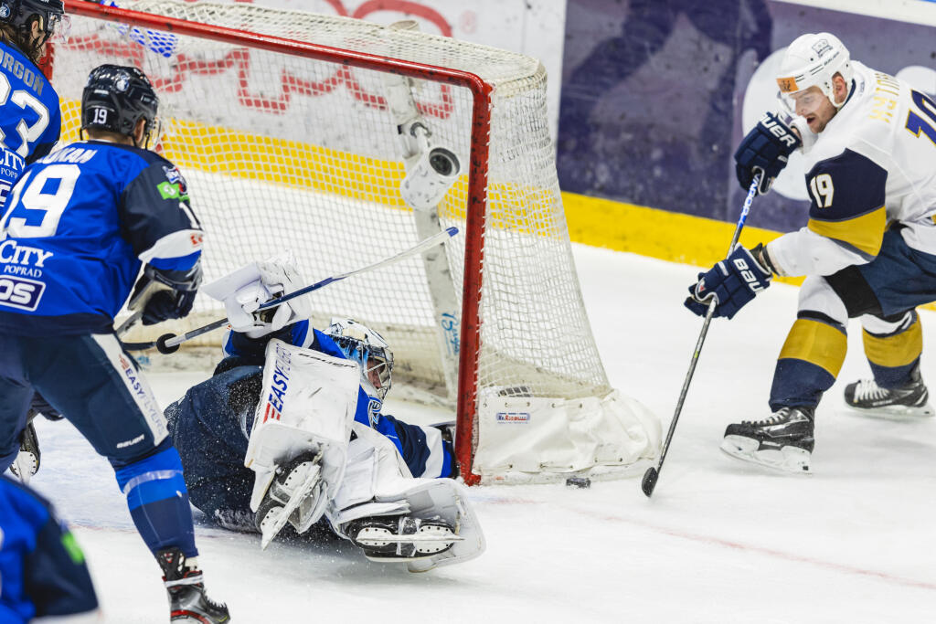 Zápas 21.kola hokejovej Tipos Extraligy medzi HC Slovan Bratislava a HK Poprad.