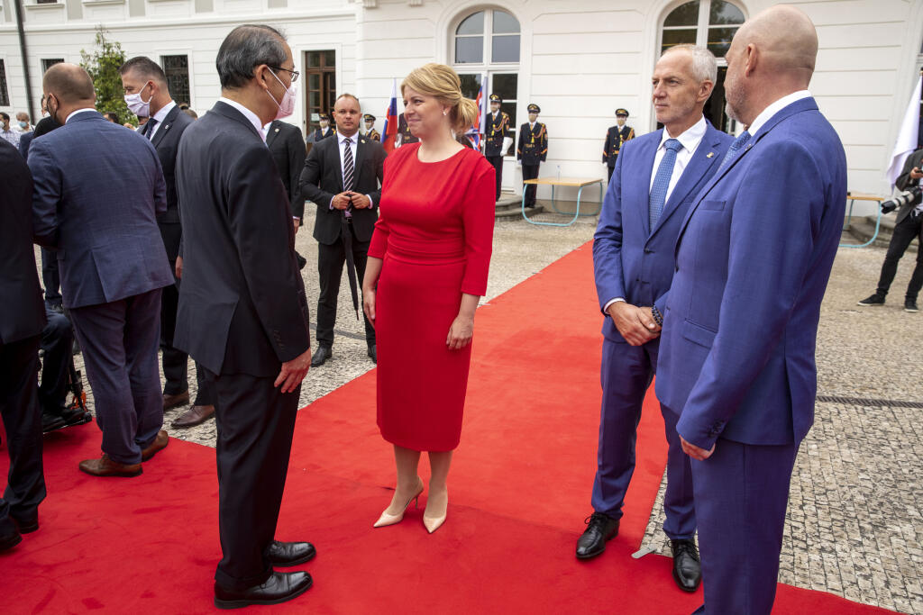 Prezidentka Zuzana Čaputová všetkých ohúrila týmito šatami.