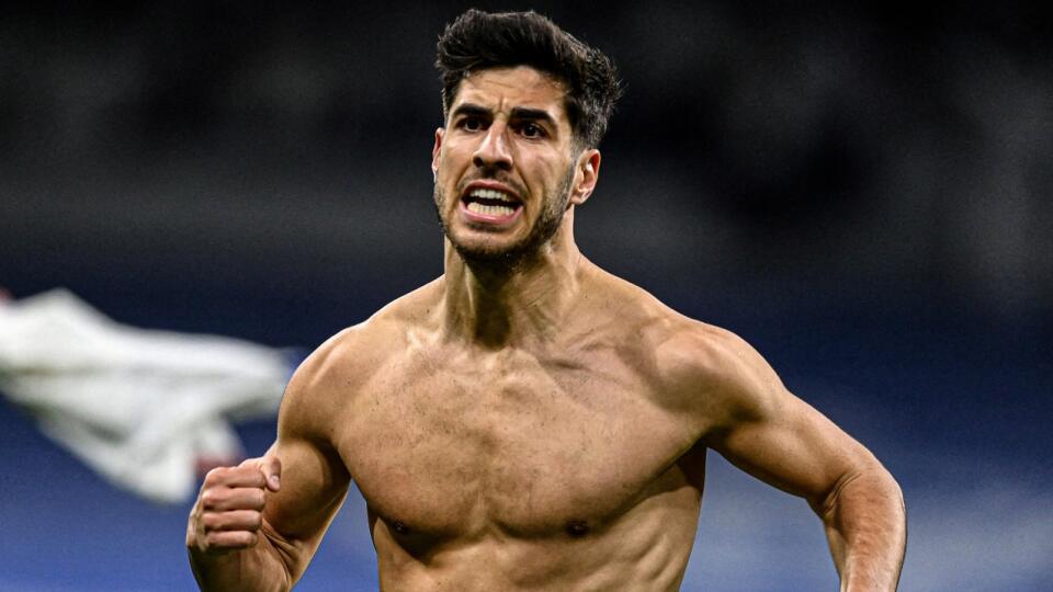 Španielsky futbalista Marco Asensio podpísal trojročný kontrakt s úradujúcim francúzskym majstrom Paríž St. Germain.