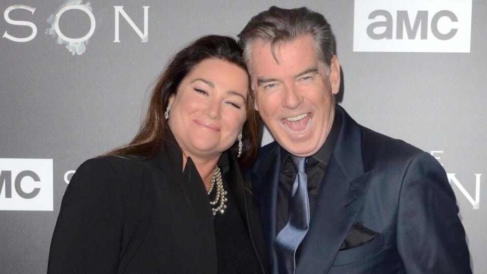 Pierce Brosnan a Keely Shaye Smith