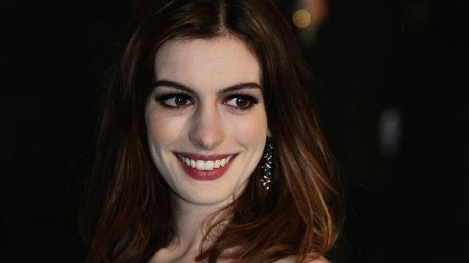 Anne hathaway herecka sita