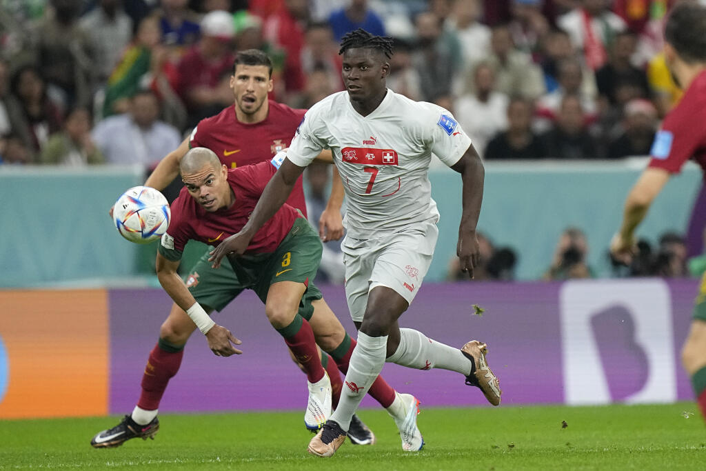 Futbalisti Portugalska si po šestnástich rokoch opäť zahrajú štvrťfinále MS. Na šampionáte v Katare sa medzi elitnú osmičku dostali po suverénnom osemfinálovom triumfe nad Švajčiarskom 6:1.