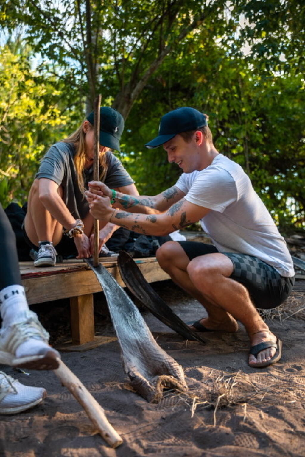 Pred štartom šou Survivor si v Dominikánskej republike vyskúšali novinári aj influenceri na vlastnej koži prespať v džungli. Bola to poriadna divočina!