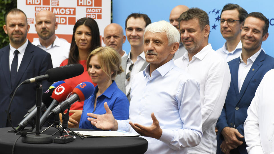 Predstavenie kandidátky a prvá etapa (aj bicyklovej) kampane strany Modrí, Most-Híd v Košiciach.
