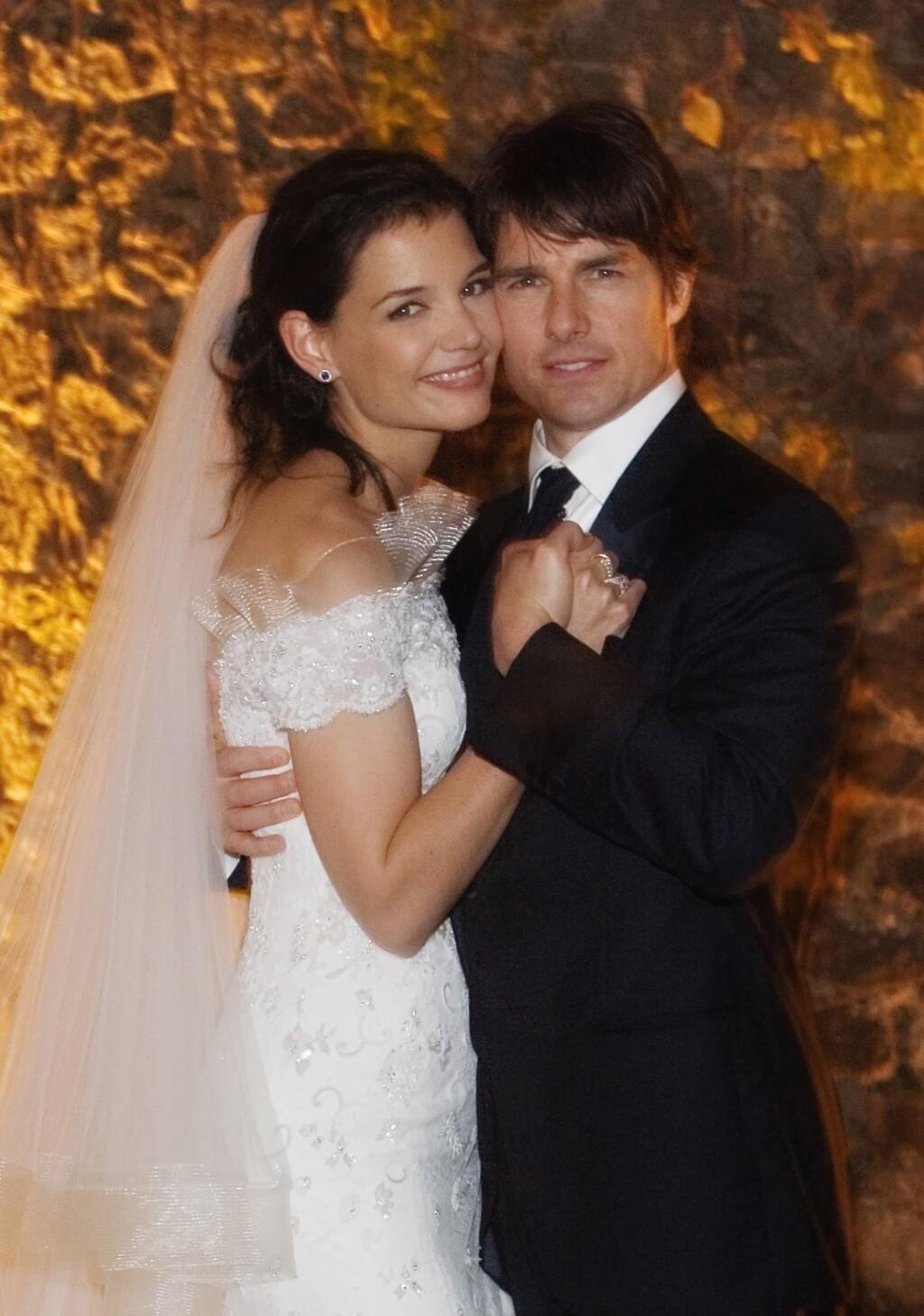 Katie Holmes a Tom Cruise sa rozviedli kvôli jeho náboženstvu. Ona sa bála, aký vplyv by takáto výchova mohla mať na ich dcéru Suri.