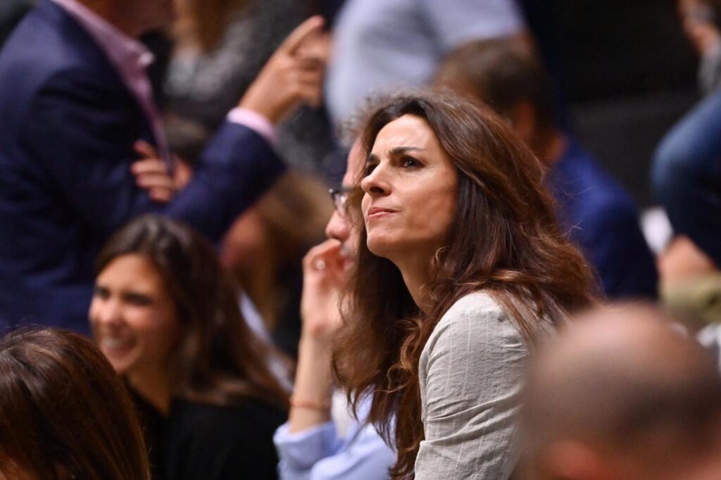 Dokonca v hľadisku na Davis cupe nedávno vyzerala ešte lepšie, ako na terajšej exhibícii. Na tribúne krásou vynikala.
