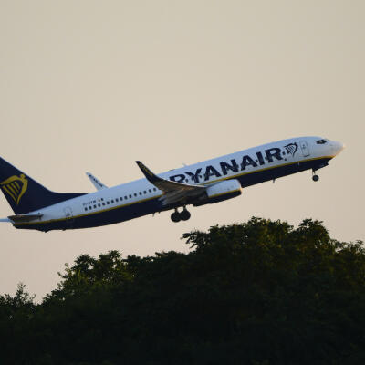 Ryanair ZVYŠUJE CENY, lacným letenkám odzvonilo: Pozrite sa, o koľko si po novom priplatíte!