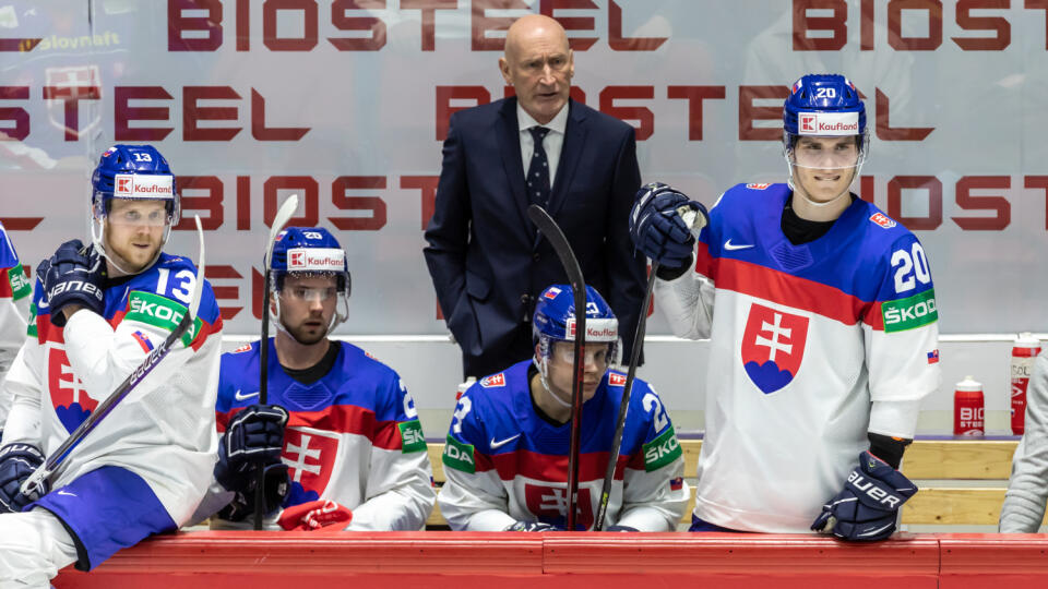 Na snímke je Michal Krištof, Craig Ramsay, Juraj Slafkovský počas piateho zápasu základnej skupiny MS 2022 v Helsinkách, v ktorom nastúpili slovenskí hokejisti proti Kazachstanu.