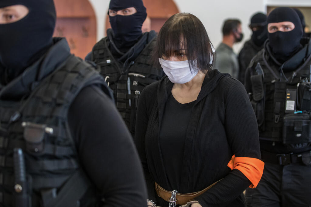 Súdne pojednávanie na Špecializovanom trestnom súde v Pezinku vo veci vraždy Jána Kuciaka a Martiny Kušnírovej. Na snímke je obžalovaná Alena Zsuzsová.