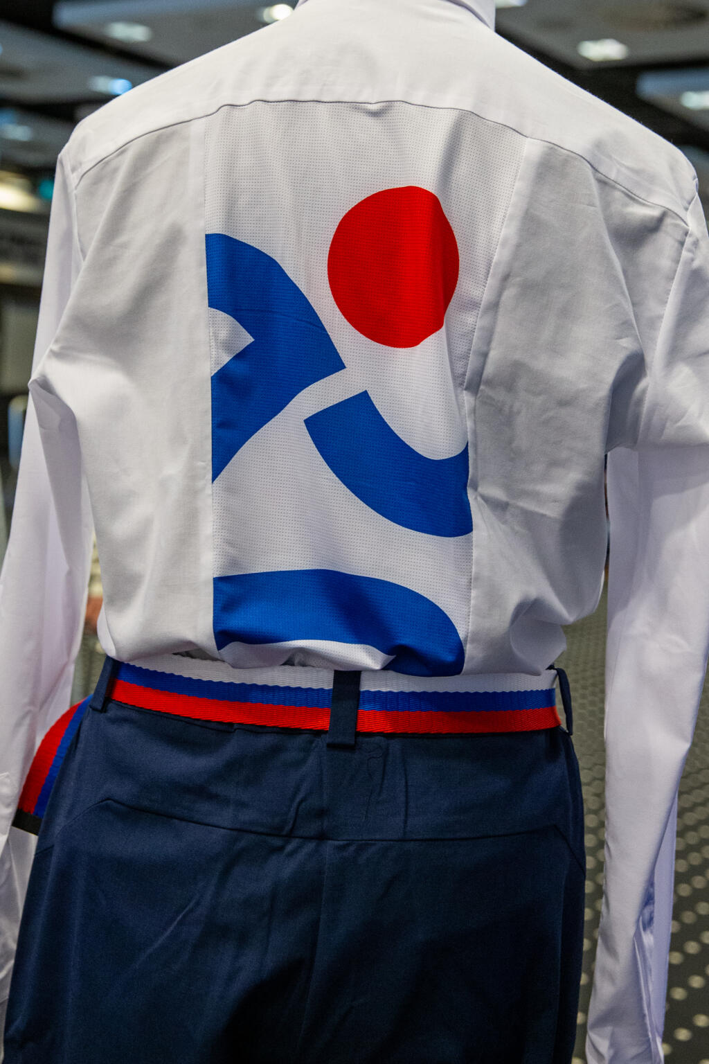 Slovenský olympijský a športový vybor predstavil voľnočasové a športové oblečenie pre členov slovenskej výpravy na OH Tokio 2020.
