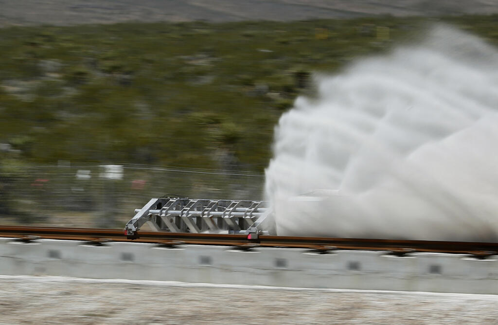 Ako jazdí Hyperloop? Pozrite si prvý test
