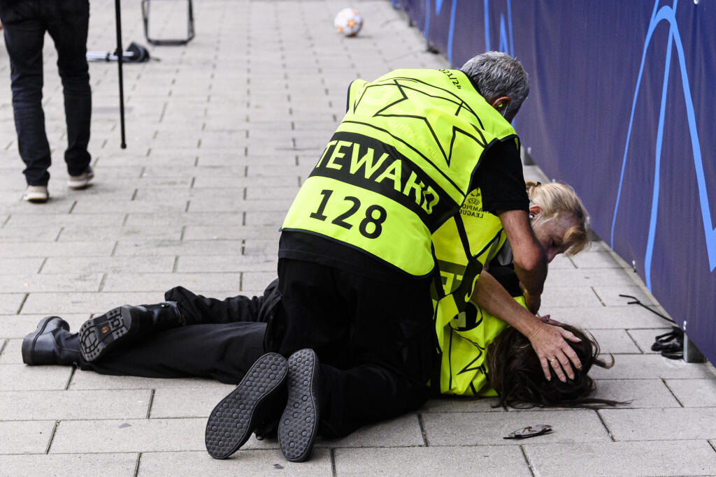 Cristiano prišiel skontrolovať trafenú stewardku.