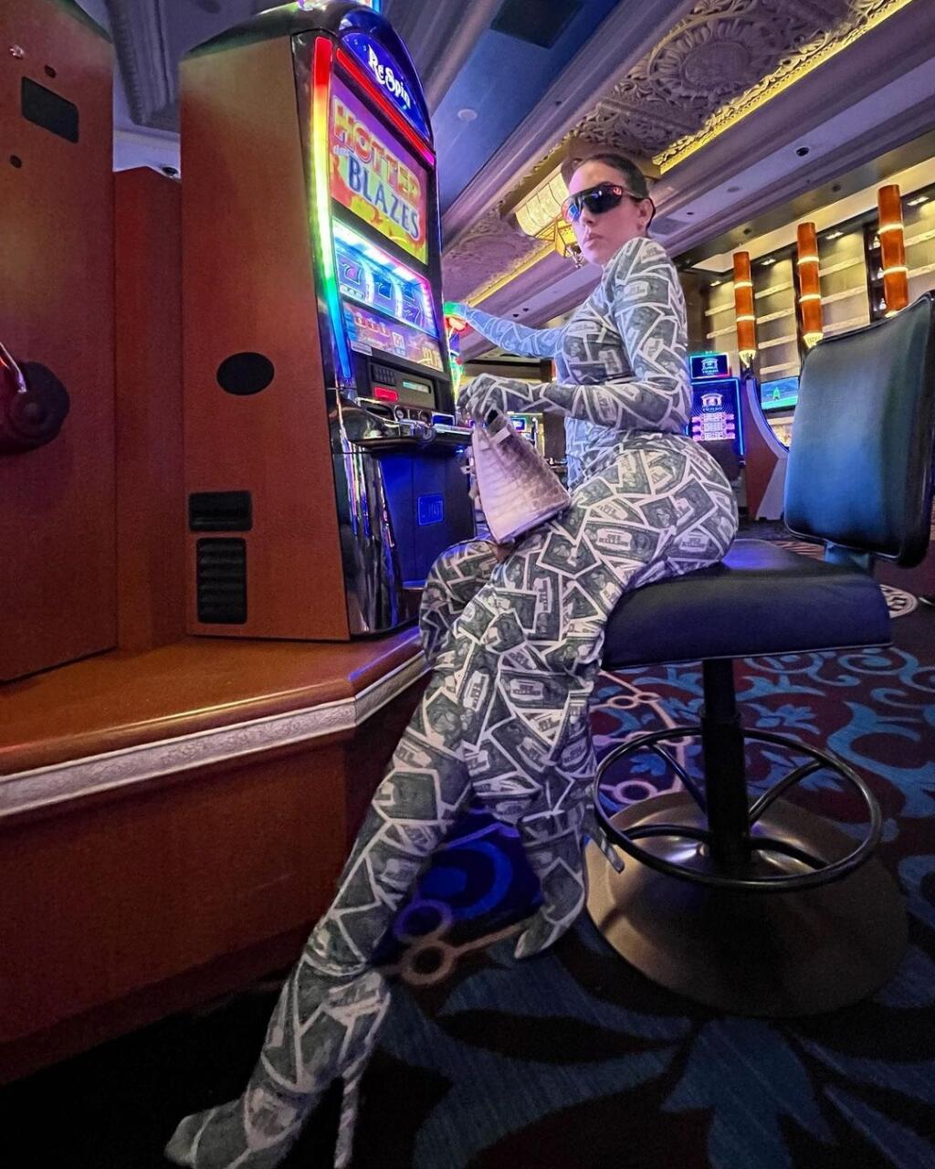 Georgina sa predviedla v luxusných šatách len pár dní dozadu.