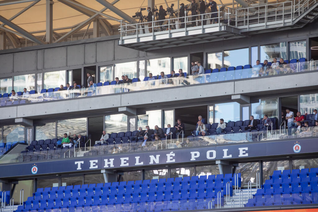 8. Kolo nadstavbovej časti Fortuna ligy medzi Slovanom Bratislava a DAC Dun. Streda.