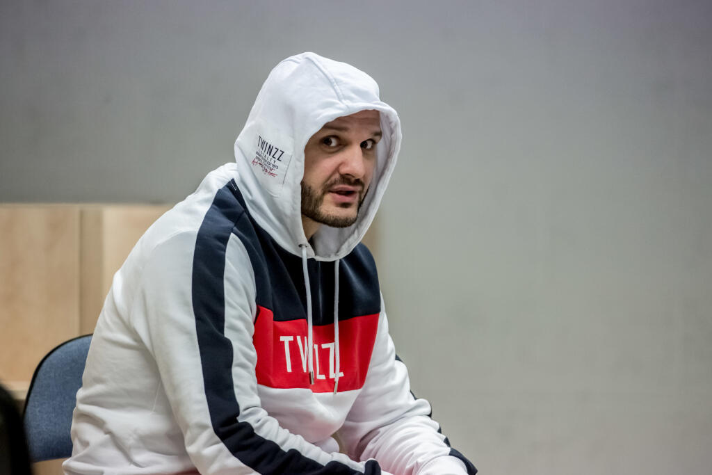 Rytmus tesne pred zápasom pôsobil pokojne a odhodlane. "Ak by som nemal šancu vyhrať, tak do toho nejdem," tvrdil.