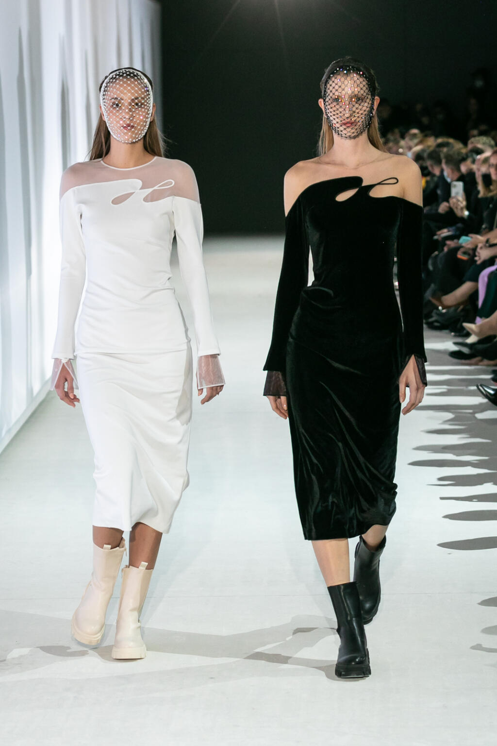 Kolekcia Narcissus dizajnéra Borisa Hanečku na Fashion LIVE! 2021.