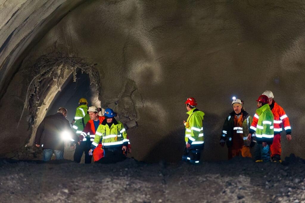 Výstavba tunela a mostnej eskapády na najnovšie otvorenom úseku D3